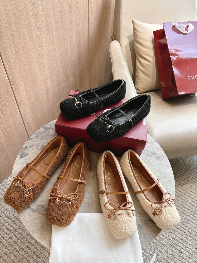 Gvc*1 flat shoes